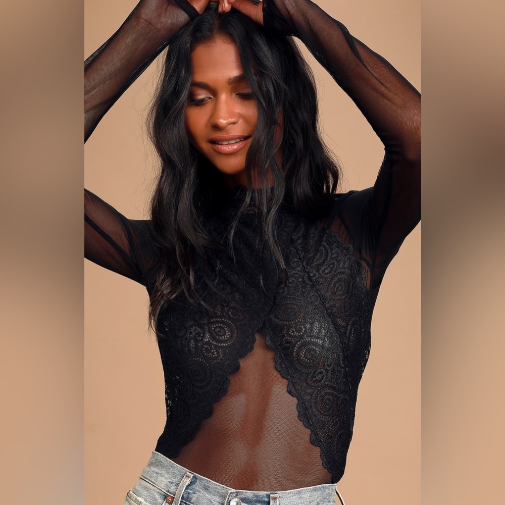 Lulus Show Stopping Black Sheer Lace Long Sleeve Bodysuit NWT Size - S